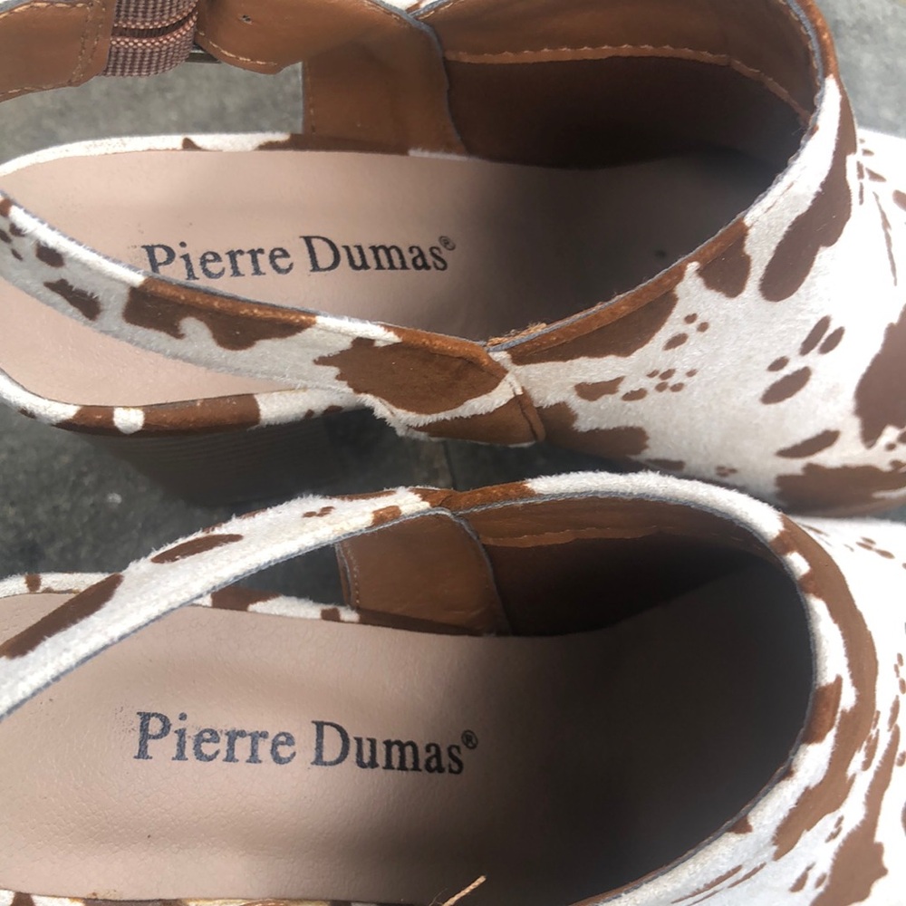 Pierre Dumas Brown and White Patterned Mules. Excellent condition. Size 6. - Picture 8 of 9